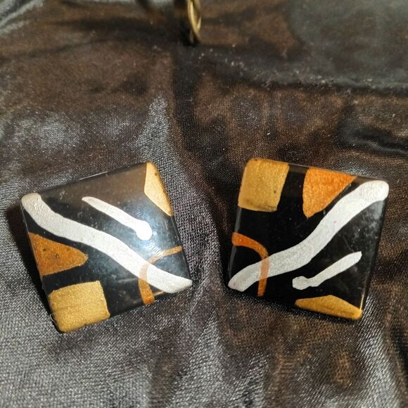 Vintage Painted Wood 70s Earrings - Picture 3 of 4